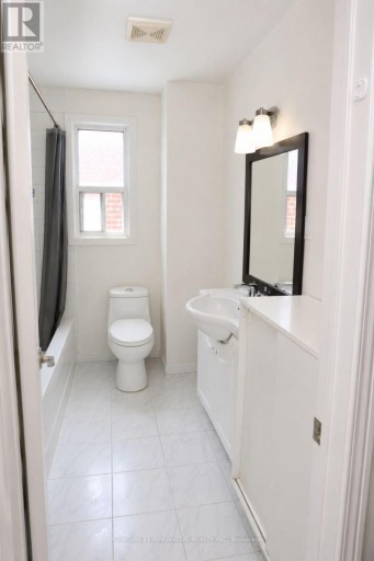 101 HEALE AVENUE, Toronto (Birchcliffe-Cliffside), Ontario, M1N3X9