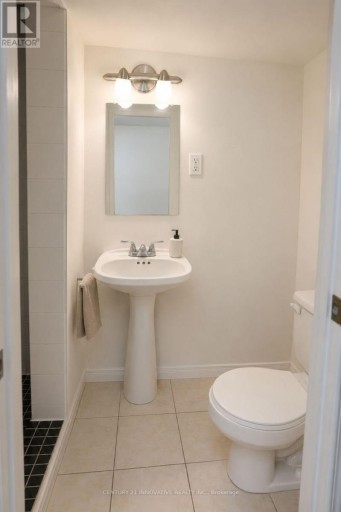 101 HEALE AVENUE, Toronto (Birchcliffe-Cliffside), Ontario, M1N3X9