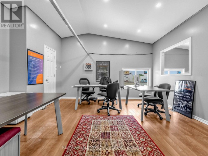 583 MAIN STREET E, Milton (DP Dorset Park), Ontario, L9T3J2