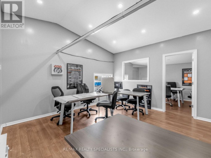 583 MAIN STREET E, Milton (DP Dorset Park), Ontario, L9T3J2