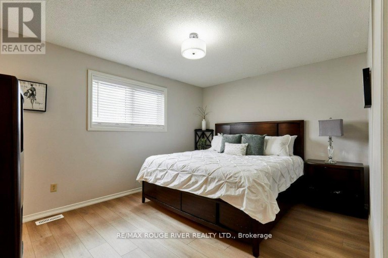 34 CEDAR COURT, Kawartha Lakes (Lindsay), Ontario, K9V6A9