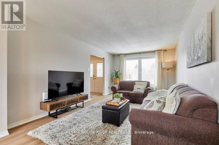 34 CEDAR COURT, Kawartha Lakes (Lindsay), Ontario, K9V6A9