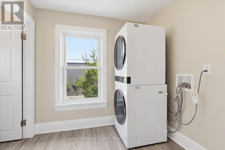 108 DIVISION STREET, Oshawa (O'Neill), Ontario, L1G5M1