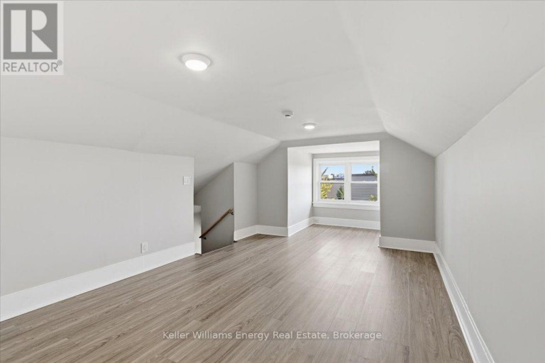 108 DIVISION STREET, Oshawa (O'Neill), Ontario, L1G5M1