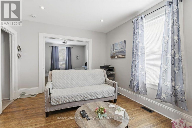 108 DIVISION STREET, Oshawa (O'Neill), Ontario, L1G5M1