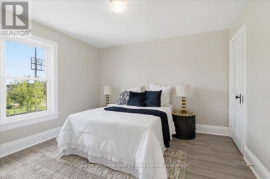 108 DIVISION STREET Oshawa (O'Neill) Ontario photo 5