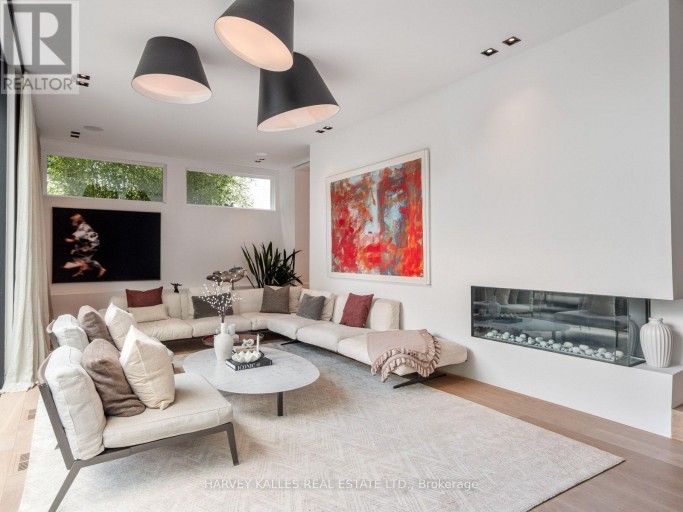 75 ARDWOLD GATE, Toronto (Casa Loma), Ontario, M5R2W1