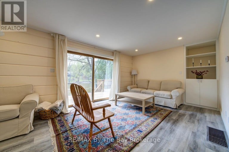 646 OXBOW PARK DRIVE, Wasaga Beach, Ontario, L9Z2V2