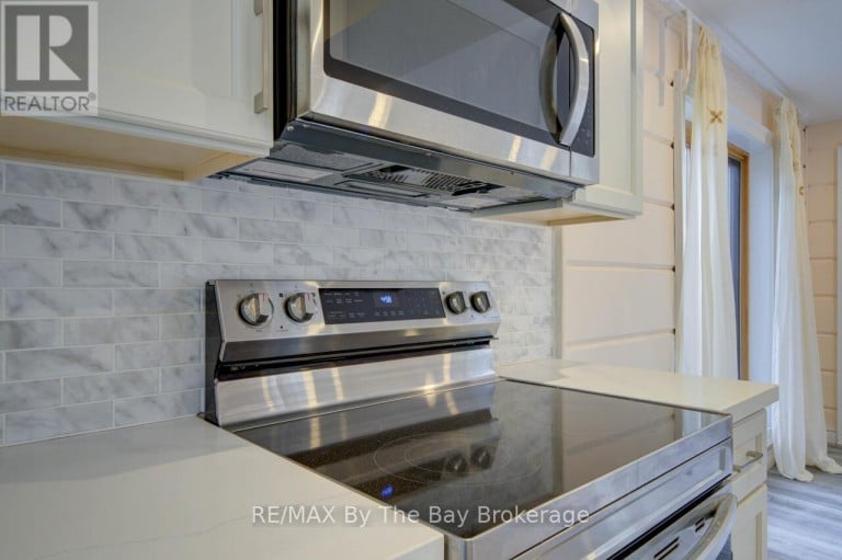 646 OXBOW PARK DRIVE, Wasaga Beach, Ontario, L9Z2V2