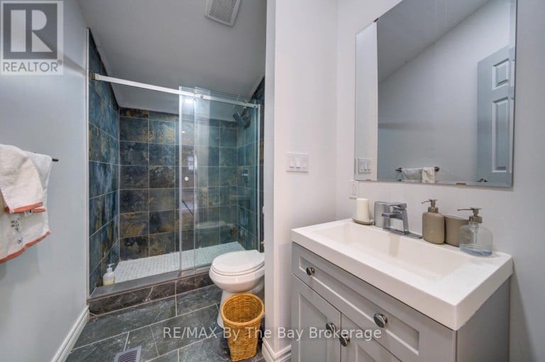 646 OXBOW PARK DRIVE, Wasaga Beach, Ontario, L9Z2V2