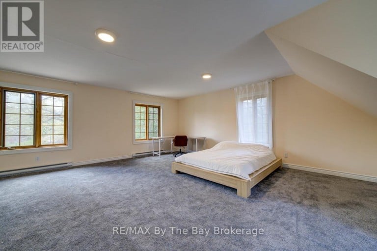 646 OXBOW PARK DRIVE, Wasaga Beach, Ontario, L9Z2V2