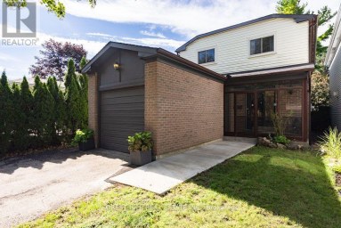 6 SNOWSHOE CRESCENT Markham (German Mills) Ontario photo 2