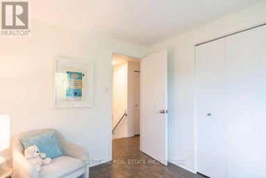 6 SNOWSHOE CRESCENT Markham (German Mills) Ontario photo 20