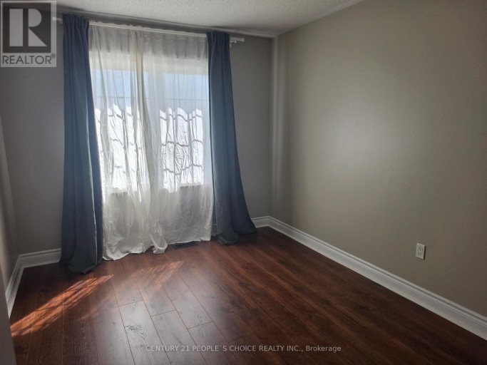 3 - 320 RAVINEVIEW DRIVE, Vaughan, Ontario, L6A4H1