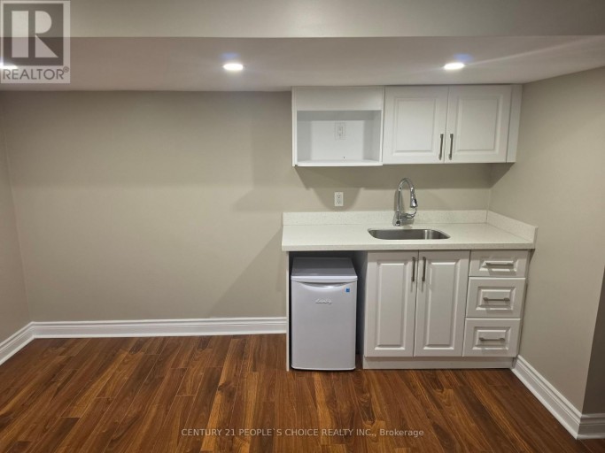 3 - 320 RAVINEVIEW DRIVE, Vaughan, Ontario, L6A4H1