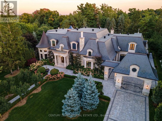 121 REBECCA COURT, Vaughan, Ontario, L6A1G2