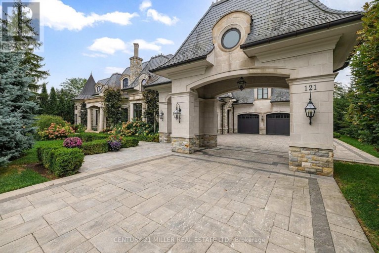 121 REBECCA COURT, Vaughan, Ontario, L6A1G2