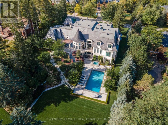 121 REBECCA COURT, Vaughan, Ontario, L6A1G2