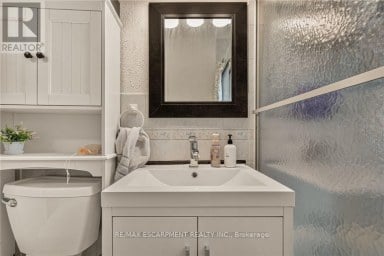 15 MAPES AVENUE Hamilton (Westdale) Ontario photo 19