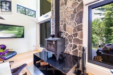 88 BROCK ROAD North Kawartha Ontario photo 15