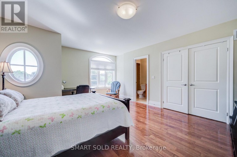 6 BRILL CRESCENT, Toronto (Newtonbrook West), Ontario, M2R2X3