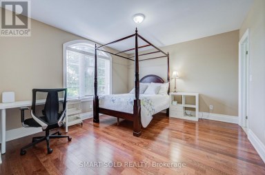 6 BRILL CRESCENT Toronto (Newtonbrook West) Ontario photo 32