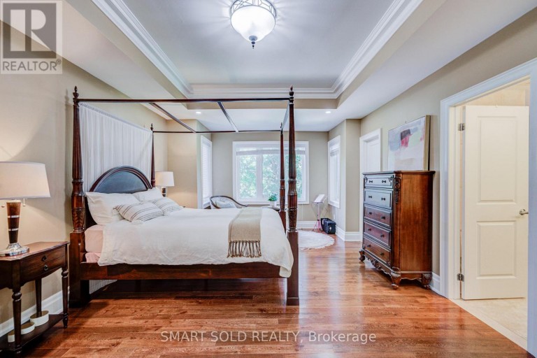 6 BRILL CRESCENT, Toronto (Newtonbrook West), Ontario, M2R2X3