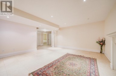 6 BRILL CRESCENT Toronto (Newtonbrook West) Ontario photo 37