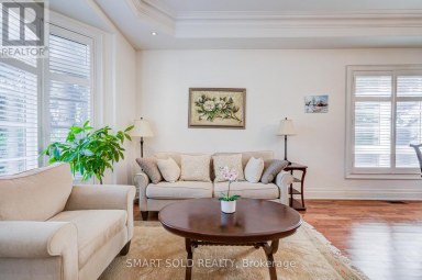6 BRILL CRESCENT Toronto (Newtonbrook West) Ontario photo 7