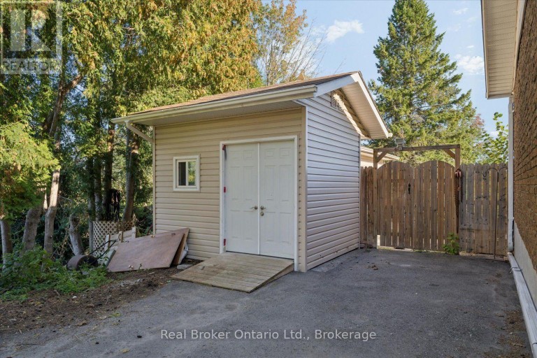 210 PATRICIA CRESCENT, Selwyn, Ontario, K9J6X3