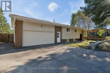210 PATRICIA CRESCENT Selwyn Ontario photo 4