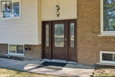 210 PATRICIA CRESCENT Selwyn Ontario photo 5