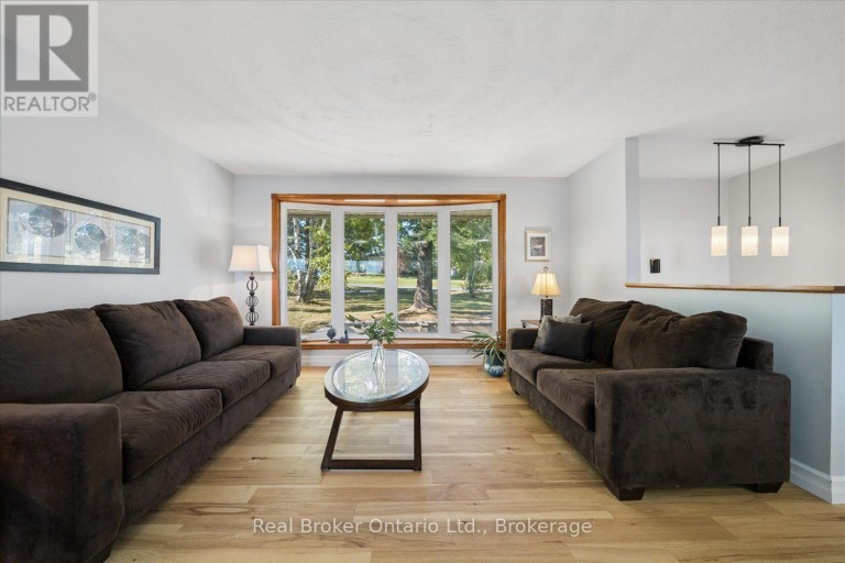 210 PATRICIA CRESCENT, Selwyn, Ontario, K9J6X3