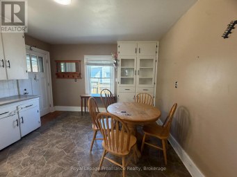 22 PARKER STREET Belleville (Belleville Ward) Ontario photo 11