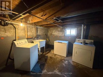 22 PARKER STREET Belleville (Belleville Ward) Ontario photo 17
