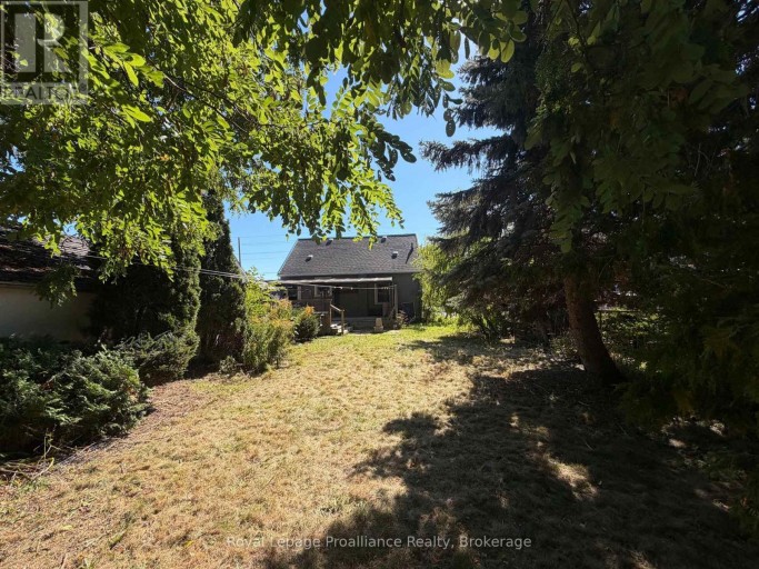 22 PARKER STREET, Belleville (Belleville Ward), Ontario, K8P1C8