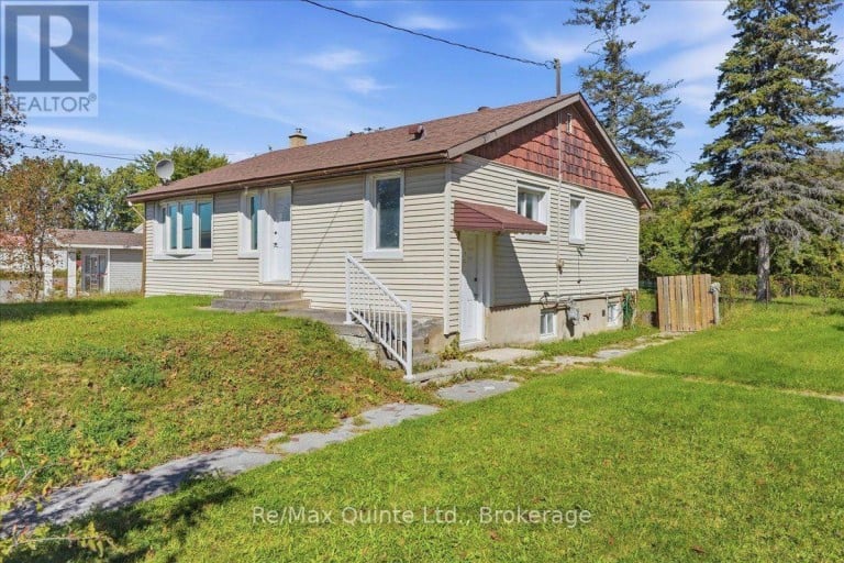 106 WHITES ROAD, Quinte West (Sidney Ward), Ontario, K8V5P5