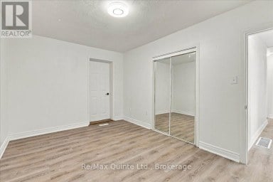 106 WHITES ROAD Quinte West (Sidney Ward) Ontario photo 12