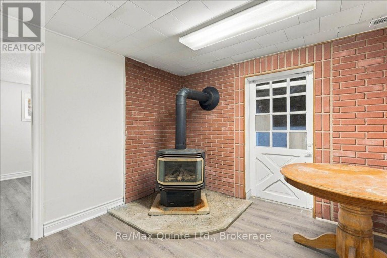 106 WHITES ROAD, Quinte West (Sidney Ward), Ontario, K8V5P5