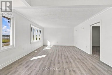 106 WHITES ROAD Quinte West (Sidney Ward) Ontario photo 4
