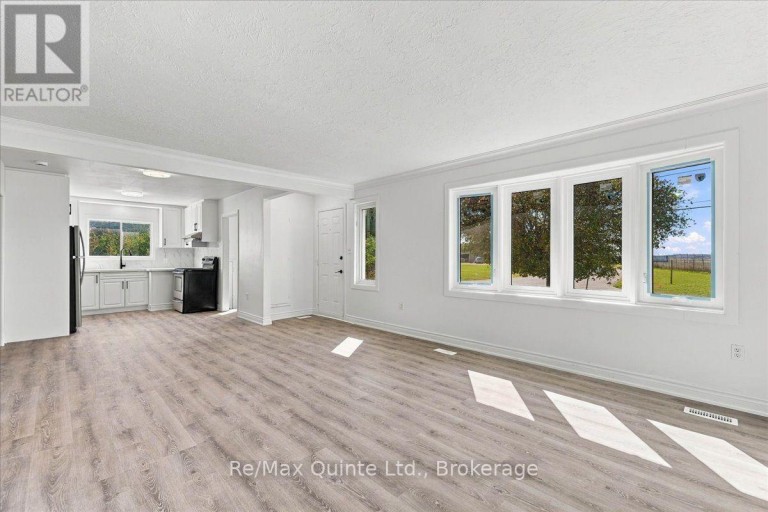 106 WHITES ROAD, Quinte West (Sidney Ward), Ontario, K8V5P5