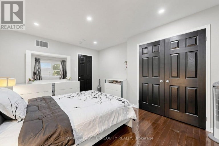 2549 SNOW KNIGHT DRIVE, Oshawa (Windfields), Ontario, L1L0K2