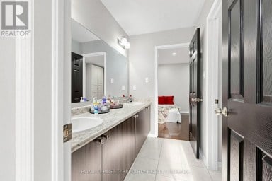 2549 SNOW KNIGHT DRIVE Oshawa (Windfields) Ontario photo 30