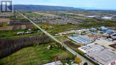 52 STEWART ROAD Collingwood Ontario photo 3