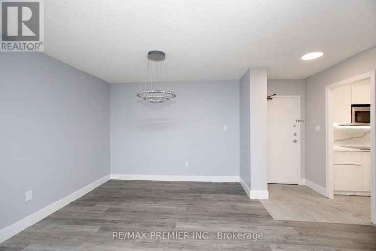 1909 - 390 DIXON ROAD, Toronto (Kingsview Village-The Westway), Ontario, M9R1T4