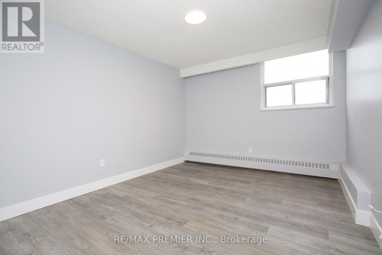 1909 - 390 DIXON ROAD, Toronto (Kingsview Village-The Westway), Ontario, M9R1T4