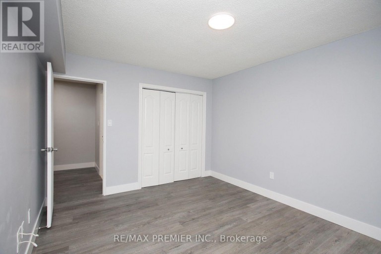 1909 - 390 DIXON ROAD, Toronto (Kingsview Village-The Westway), Ontario, M9R1T4