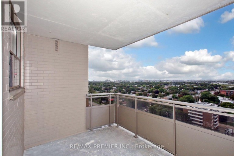 1909 - 390 DIXON ROAD, Toronto (Kingsview Village-The Westway), Ontario, M9R1T4