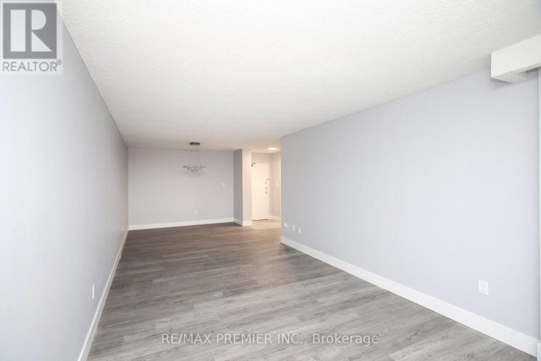1909 - 390 DIXON ROAD, Toronto (Kingsview Village-The Westway), Ontario, M9R1T4