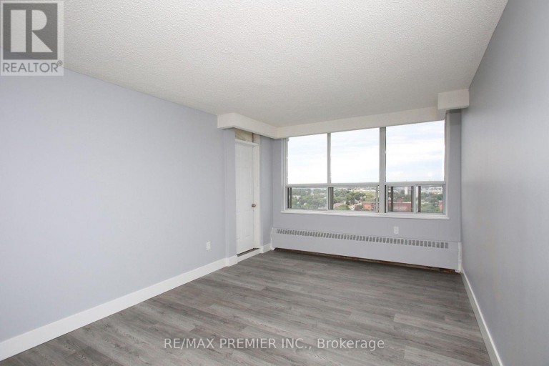 1909 - 390 DIXON ROAD, Toronto (Kingsview Village-The Westway), Ontario, M9R1T4